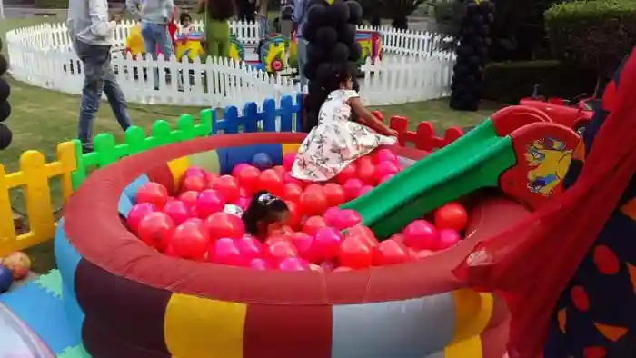 Ball Pool for big party games rental in Mumbai