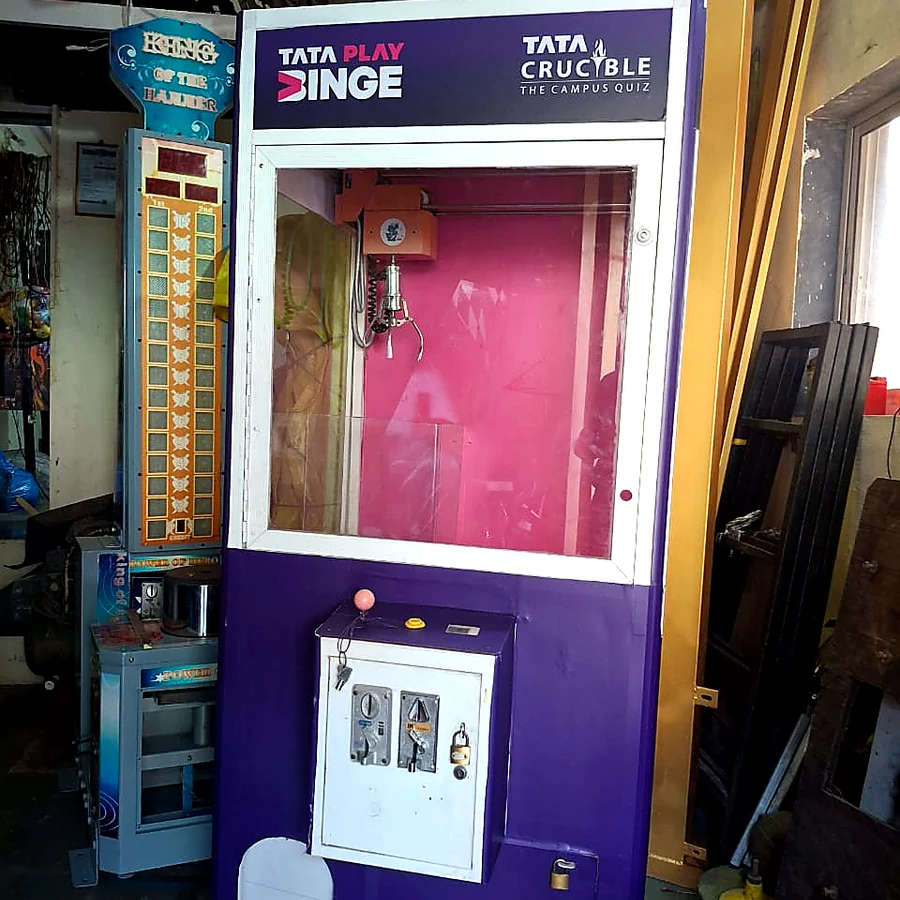 Toy claw machine for Goa events