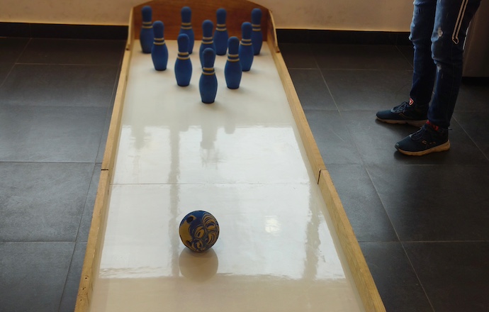  Bowling alley rental Agra, mobile bowling alley, event entertainment Agra, bowling birthday party, corporate bowling events, wedding entertainment bowling, school event bowling alley, college events bowling, engagement party games

                      