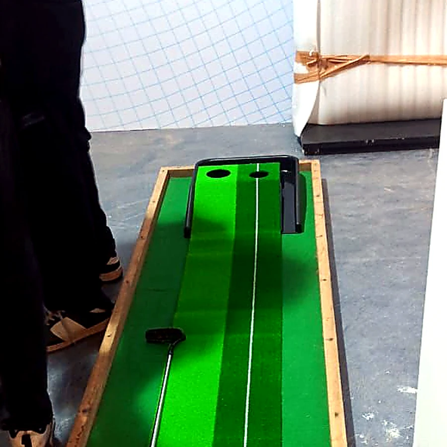 Mini golf putting setup for events Mini golf putting setup for events