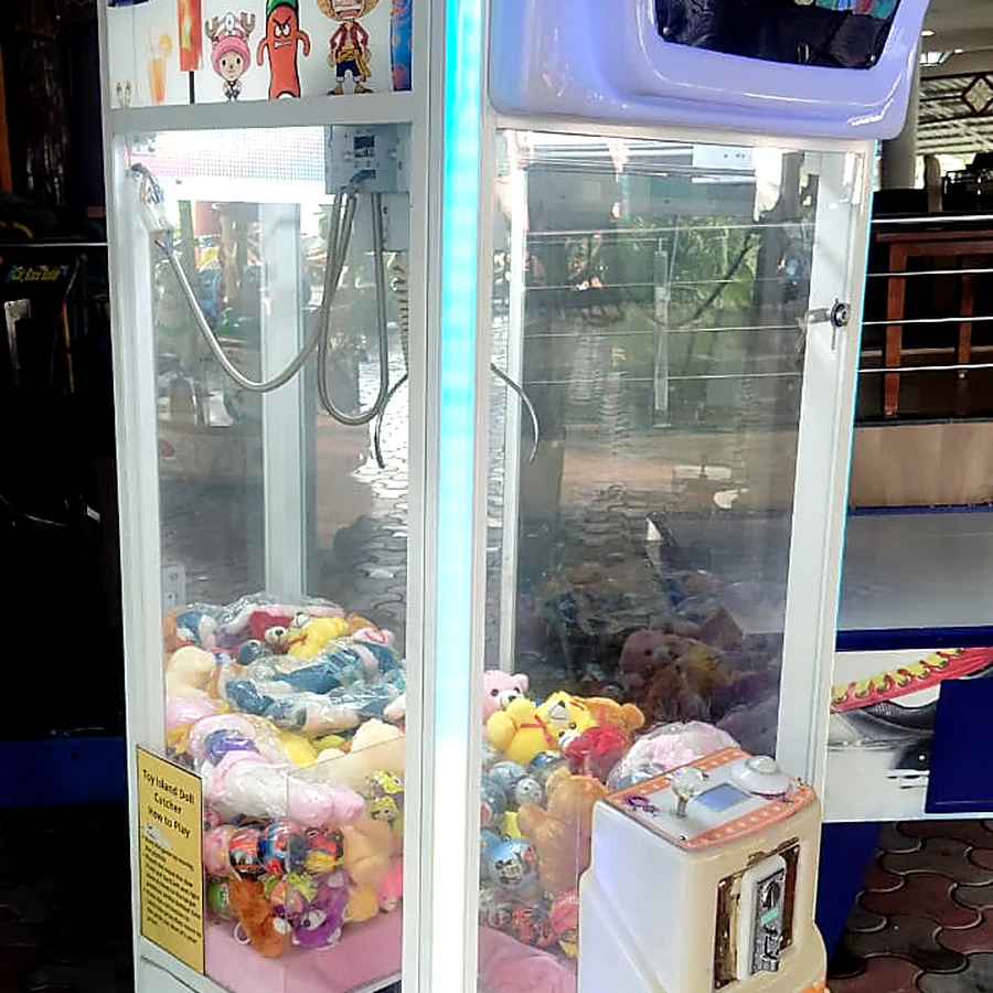 Toy Claw Machine rental in Mumbai