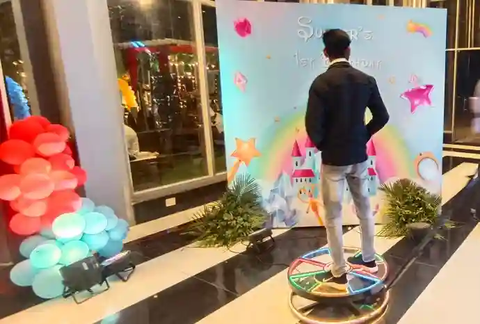 360 photobooth, 360 selfie booth, 360 degree selfie booth, 360 degree photo booth on rent, 360 spin photo booth, 360 photo booth rentals, Gurgaon photo booth rental