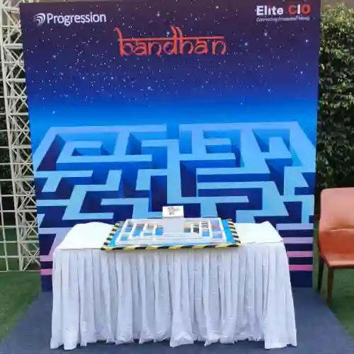 Maze game, puzzle challenge, team building game rental