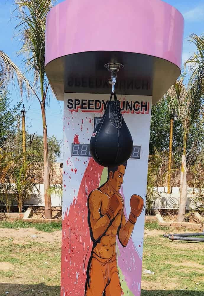 arcade game rental Gurgaon, power punch machine, punch strength machine, punch force machine, arcade punch rental, boxing game hire Gurgaon