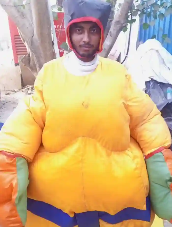 sumo fight game rental, inflatable sumo suit, sumo wrestling costume Gurgaon, party games, corporate event activities
